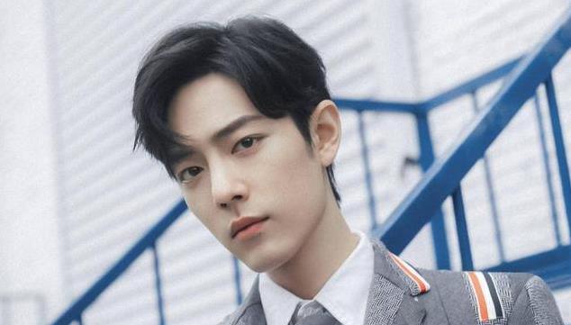 明星火了会被同学报黑料嘛,_虞书欣名誉权纠纷法院公告_虞书欣黑粉事件